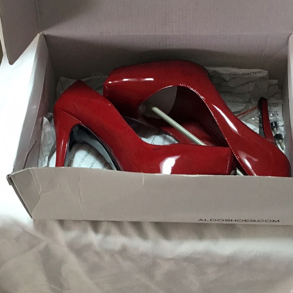 ALDO Red Pumps - Picture 7 of 8